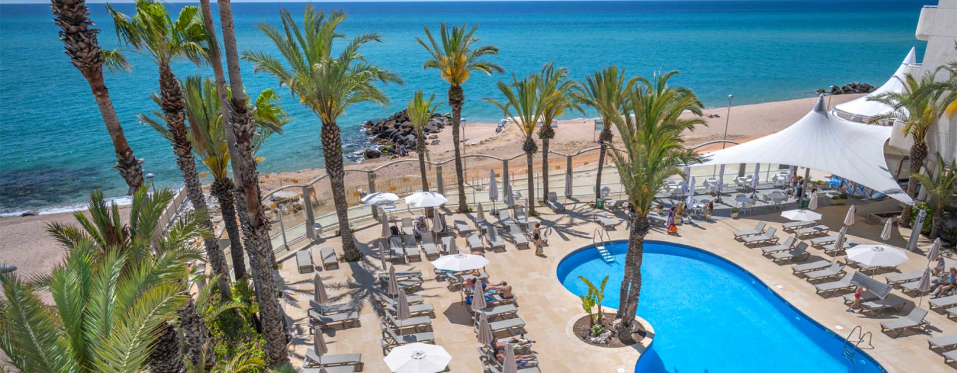 servicio piscina caprici beach hotel spa